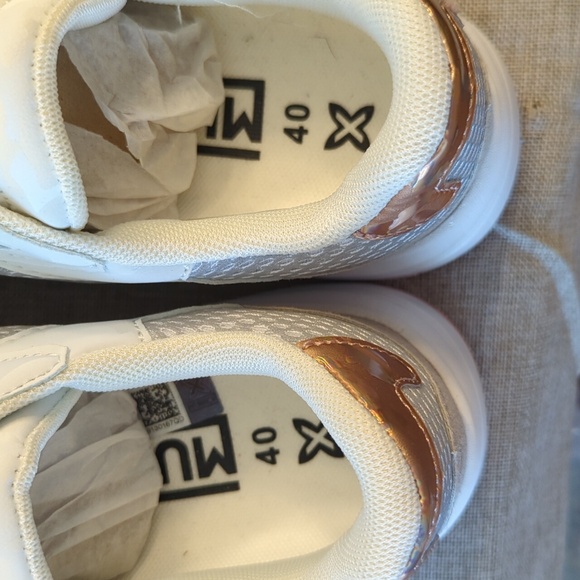 Nwt European sneakers - Picture 5 of 6